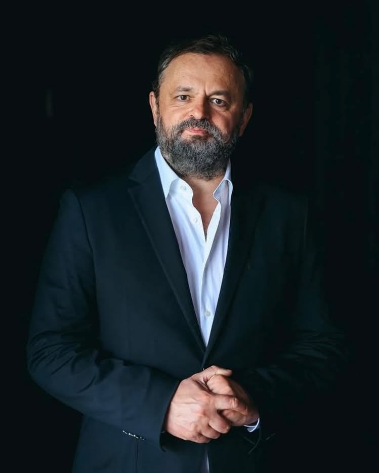Ростислав Валіхновський